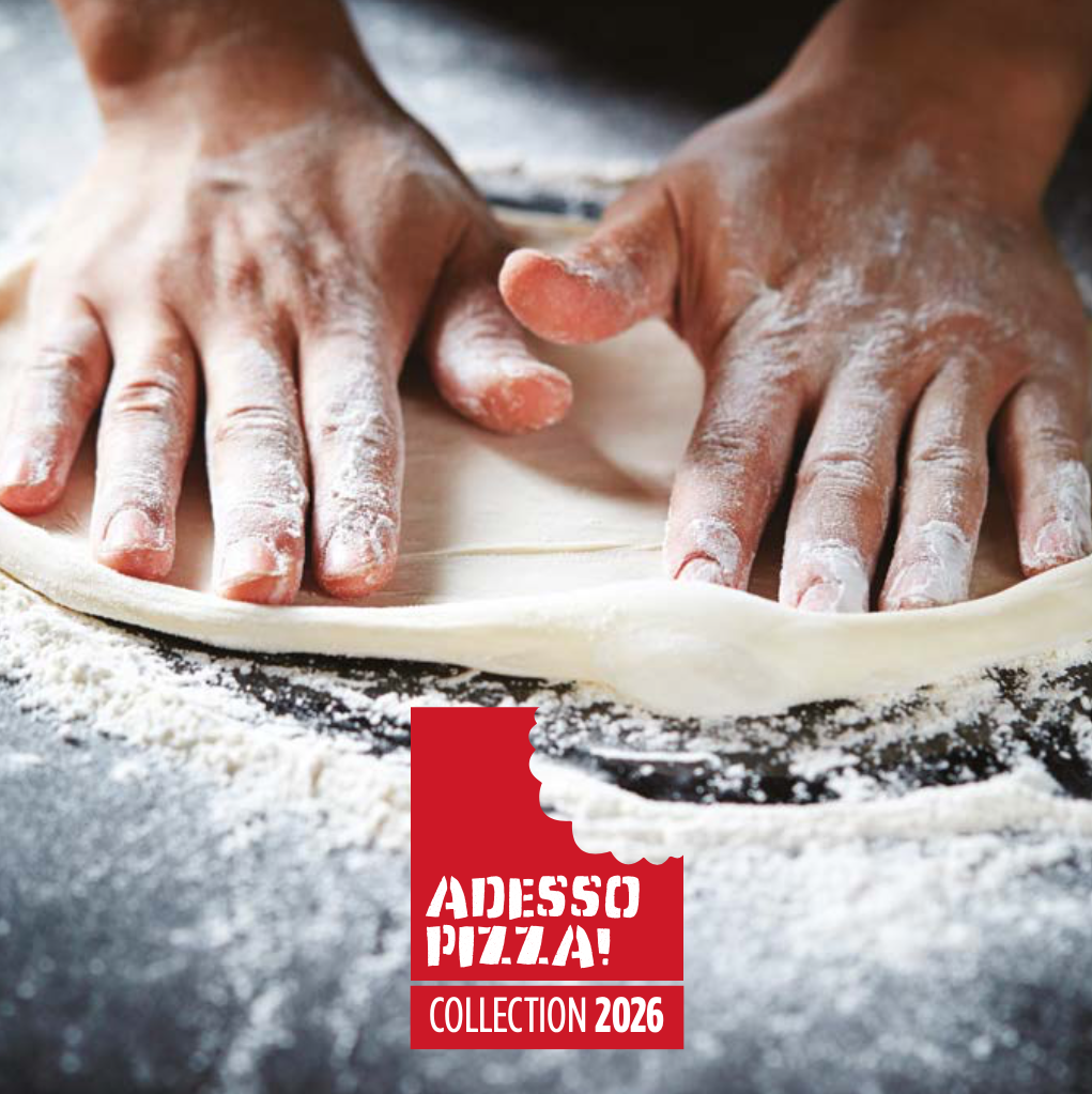 mani che impastano la pizza con logo rosso Adesso Pizza